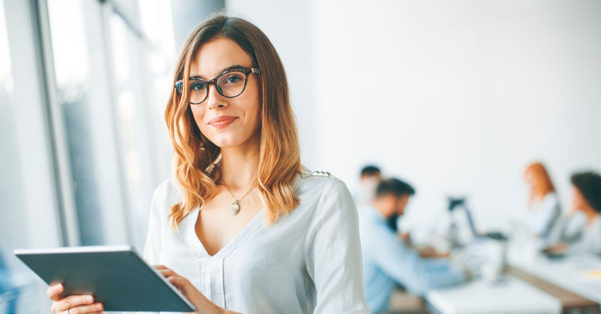 Tableaux de bord analytics avec graphiques modernes